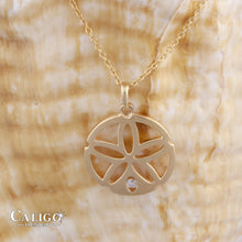 Load image into Gallery viewer, Single diamond sand dollar necklace 14K gold sand dollar necklace sand dollar jewelry