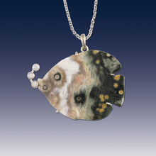 Load image into Gallery viewer, Fish Pendant made in Agate with diamonds Fish Jewelry Agate Fish
