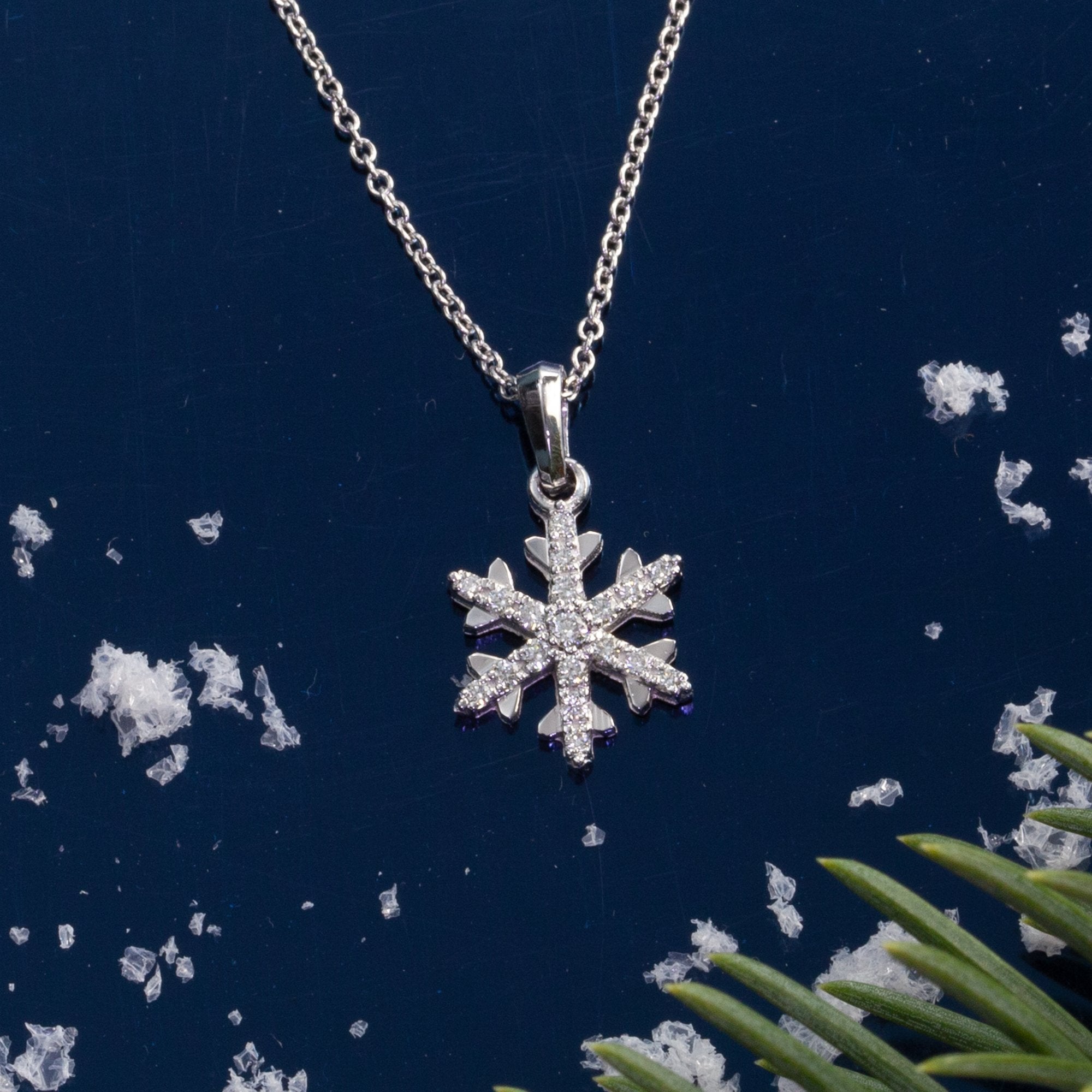 Christmas Snowflake Necklace Christmas Atmosphere Jewelry with a snow –  WILLWORK JEWELRY